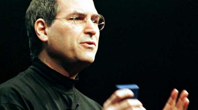 un film biografic despre steve jobs va fi produs la hollywood vezi cine il va interpreta pe cofondatorul apple