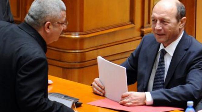 basescu a discutat cu lideri pdl luni noaptea si l a intrebat pe prigoana daca a negociat cu oprescu prigoana spune ca nu a discutat nimic cu basescu