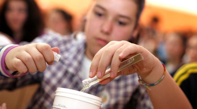 lectii 3d la o scoala din bucuresti elevii de la a v a se vor primba printr un parc virtual