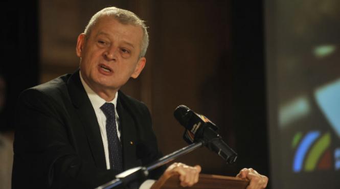 sorin oprescu de doua ori mai tare ca radu mazare in online