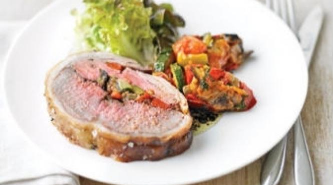 reteta zilei de la goodfood spata de miel umpluta cu ratatouille