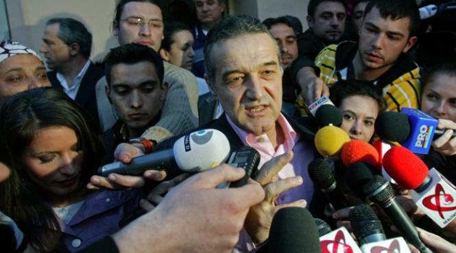 becali a rupt notificarile consiliul national pentru combaterea discriminarii si a facut o proasta pe o jurnalista