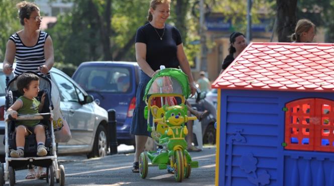 presa belgiana in romania criza ciunteste concediul parental