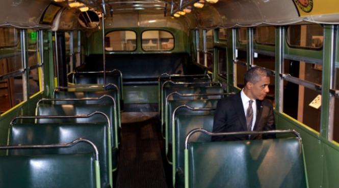 barack obama in autobuzul in care a fost arestata rosa parks