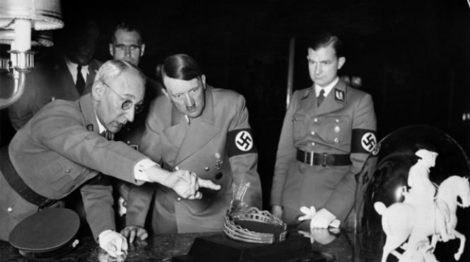 volumul mein kampf va fi publicat in germania in 2015 pentru prima data dupa al doilea razboi mondial
