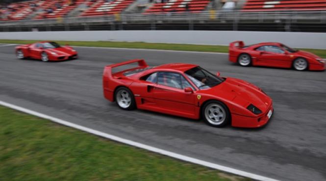 ferrari f40 impline te 25 de ani