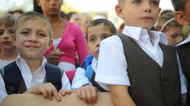 fondurile alocate de statul roman educatiei au scazut cu peste 40 fata de 2008