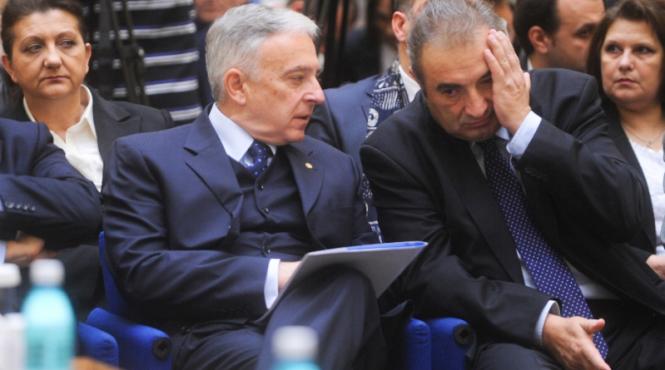 pas inapoi guvernul ponta nu garanteaza majorarea salariilor si restituirea contributiilor de sanatate catre pensionari