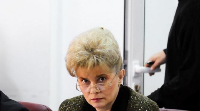 ministrul problema din scandal in scandal corina dumitrescu acuzata de plagiat