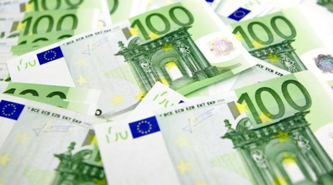 romania a irosit bani publici in perioada 2001 2011