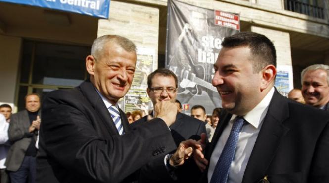 video batalia pentru bucuresti pdl istul prigoana vine cu promisiuni si afise mari usl propune un prim ministru pentru sectorul 6 oprescu isi evoca realizarile