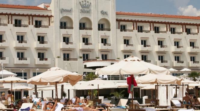 premiera all inclusive pe litoralul romanesc cat costa 5 nopti de 4 stele la mamaia gratuit pentru copiii in varsta de pana la 7 ani