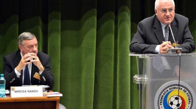 universitatea craiova asasinata si ingropata de servitorii nasului