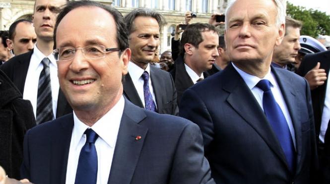 avionul care l transporta pe hollande la prima intalnire cu merkel a fost lovit de fulger