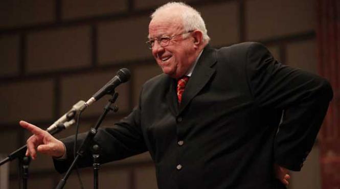 n a intrat la constructii si era sa devina ciocanar la cfr alexandru arsinel