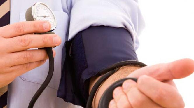 4 din 10 romani adulti sufera de hipertensiune