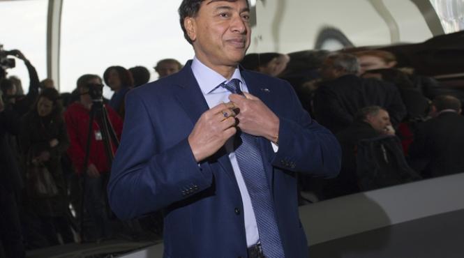 mogulul lakshmi mittal a descins cu elicopterul la galati