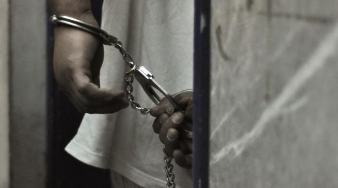 un barbat care talharea un elev in toaleta pasajului universitatii a fost prins in flagrant de agentii politiei locale