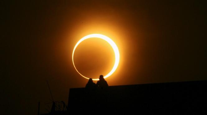astazi vom fi martorii unui fenomen rar prima eclipsa inelara de soare din acest an video