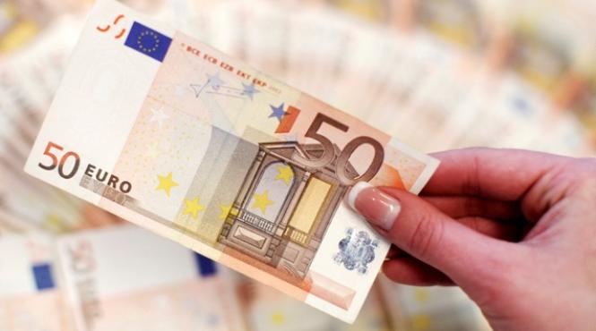 euro a atins un nou maxim istoric bnr a cotat un euro la 4 4587 lei