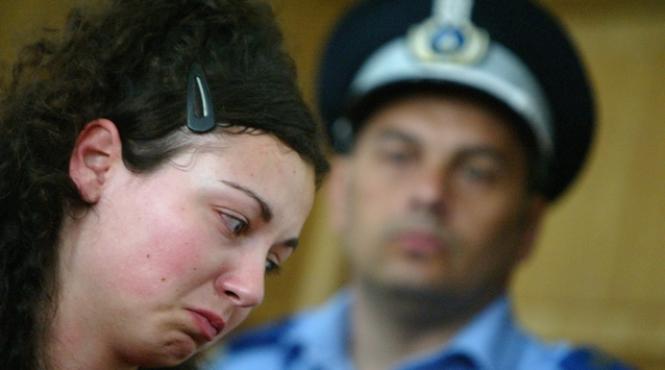 studenta criminala de la medicina a nascut bebelusul avea malformatii si a murit