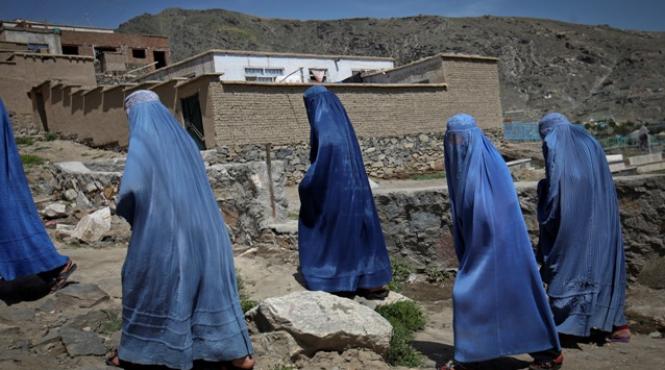 zeci de eleve din afganistan au fost otravite