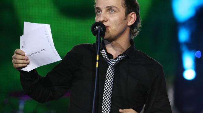 cei mai solicitati cantareti in campania electorala debutantii cer 1 500 de euro pentru un concert veteranii pretind zeci de mii de euro