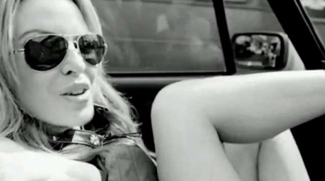 kylie minogue lanseaza un nou single timebomb