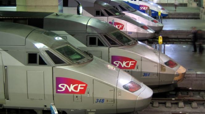 tgv avariat dupa ciocnirea cu un sinucigas traficul feroviar din franta grav afectat de valul de sinucideri din week end