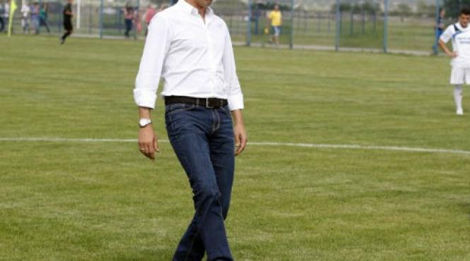 peripetiile lui hernan crespo la rovinari aveti fete frumoase dar sunt insurat