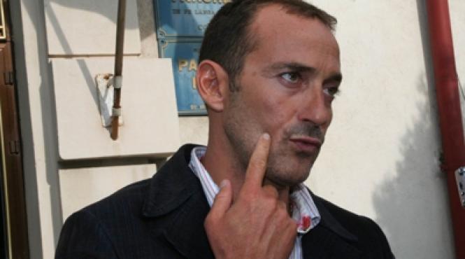 radu mazare sms catre robert turcescu sa ma pupe n c toate slugile basiste si voi si chiru