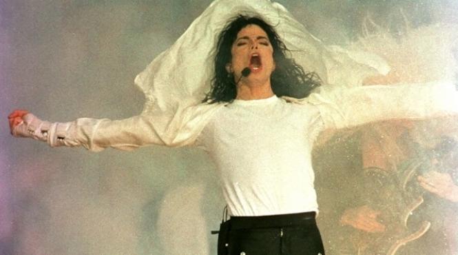 asculta un michael jackson nemaiauzit a fost lansat de sony