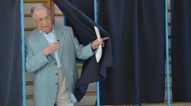 ion iliescu rezultatul alegerilor o respingere a pdl si o speranta pentru o guvernare mai buna