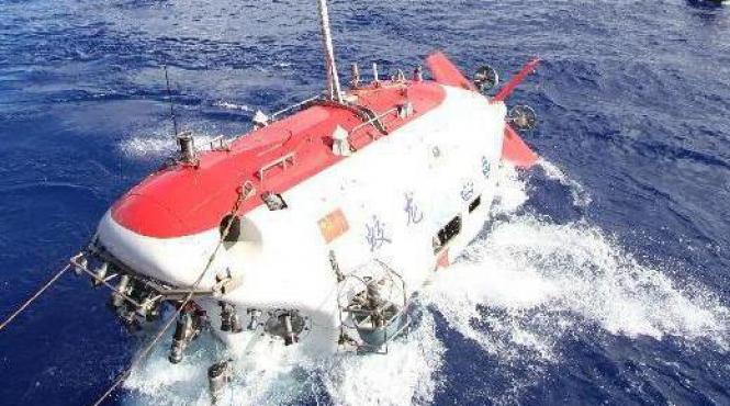 submarinul jiaolong va incerca sa coboare la 7 000 de metri adancime un nou record
