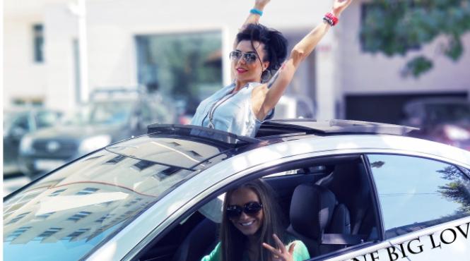 dj wanda va lipi pe masinile prietenilor stickere cu titlul noii sale piese