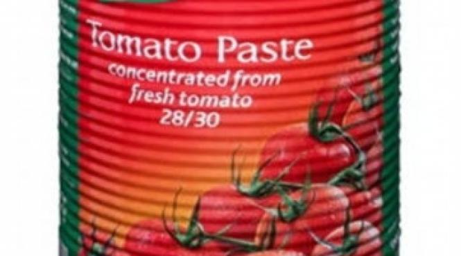 o brazilianca a gasit un prezervativ intr o cutie de tomate vezi cu cat a fost amendata compania producatoare