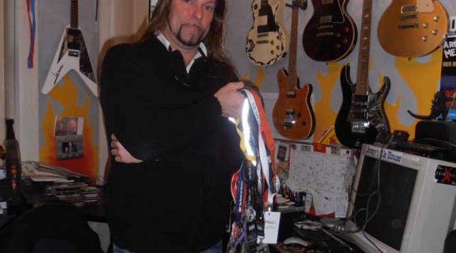 matthias lange chitaristul neamt de la rezident ex imi plac seriozitatea si sensibilitatea lui kempes