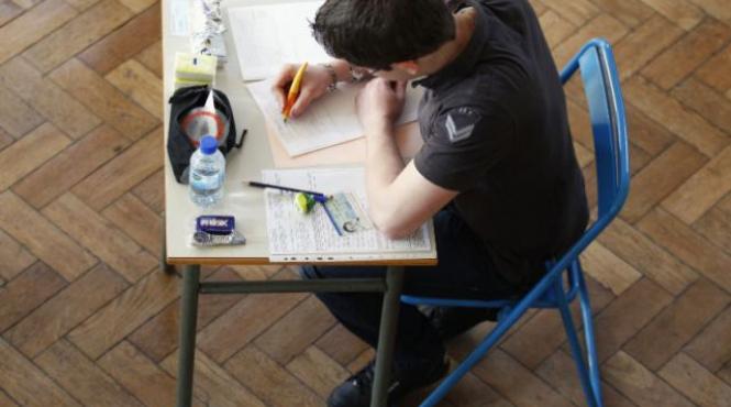 video imnul elevului picat la bac asa ceva chiar nu te gandeai ca se va compune