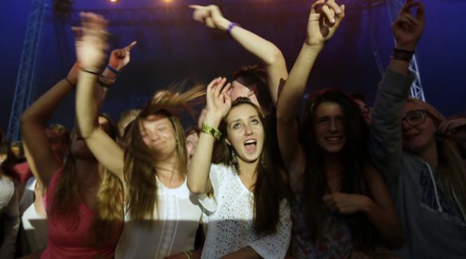 top 10 billboard cele mai ascultate melodii ale verii 2012 video