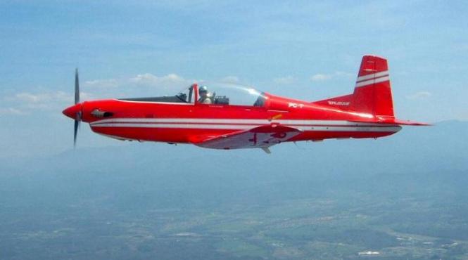 referendum 2012 materiale electorale prin care oamenii sunt indemnati sa nu vina la vot aruncate din avion