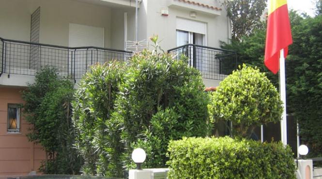 referendum 2012 romanii din grecia fac coada ca sa voteze la referendum exclusiv