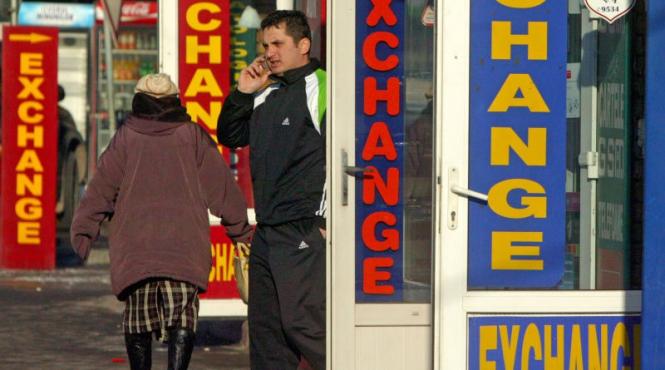 capital economics deprecierea leului va continua cel putin pana la decizia curtii constitutionale