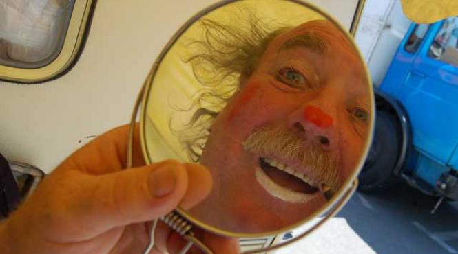 clovnul armando vita nobila de circari