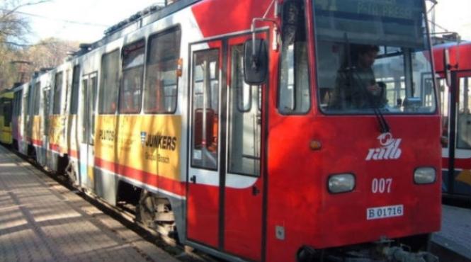 tramvaiul 41 nu circula sambata si duminica