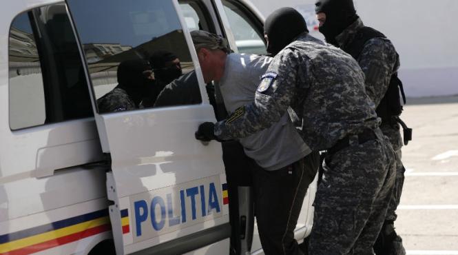 actiune a politiei pentru combaterea evaziunii fiscale contrabandei cu tigari incalcarii drepturilor de autor