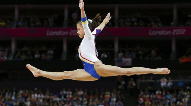schimbare in echipa de gimnastica a romaniei diana bulimar inlocuita in finala la barna cu larisa iordache