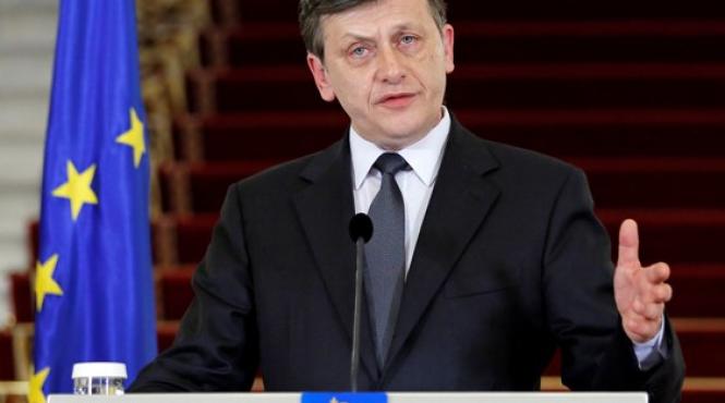 crin antonescu ministrul de interne a mintit e foarte bine ca a plecat