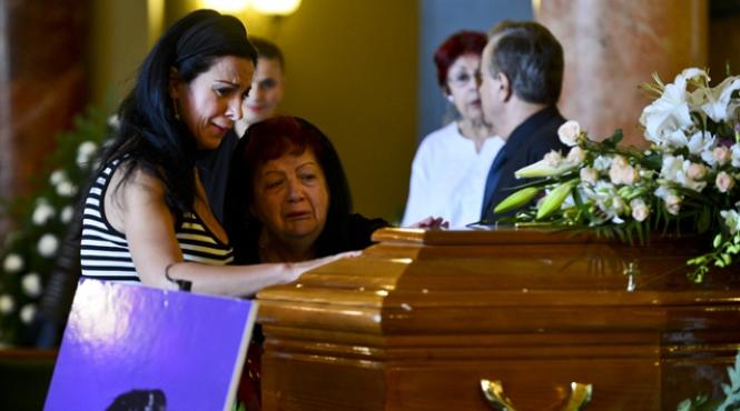 angela gheorghiu i a adus un ultim omagiu mihaelei ursuleasa cu un concert al corului accoustic