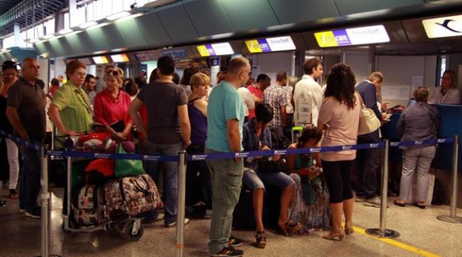 compania aeriana italiana low cost wind jet si a anulat toate zborurile