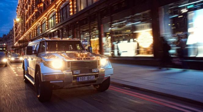 conducand dictatorul